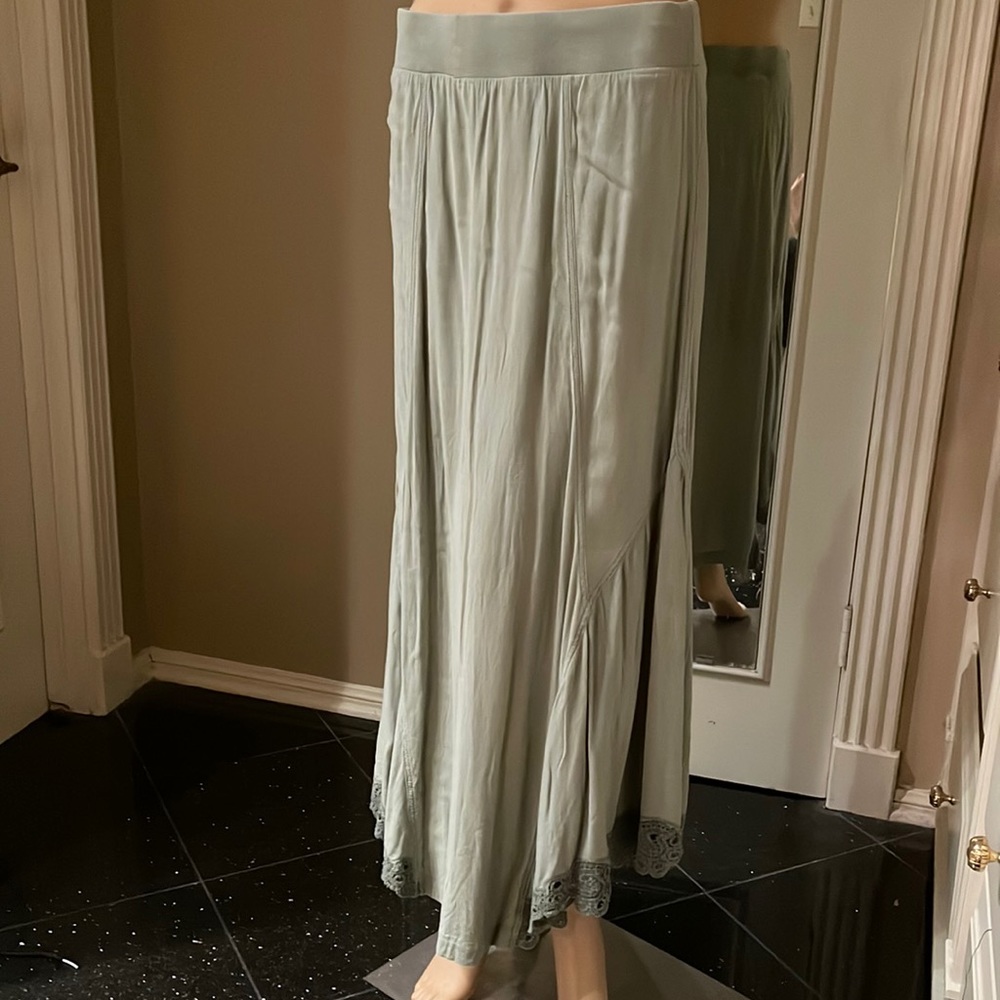 Casual pale olive green skirt, NWT,